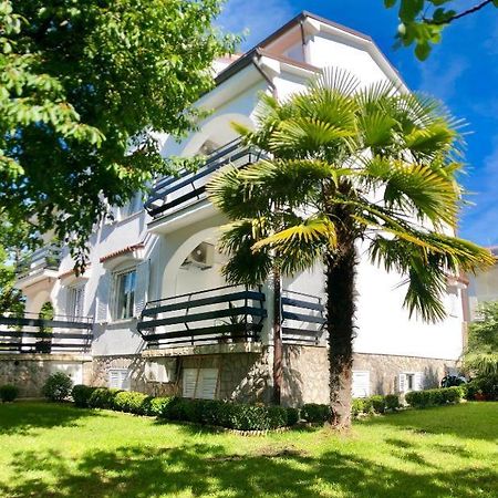Apartments Bella Vita 2 Malinska Luaran gambar