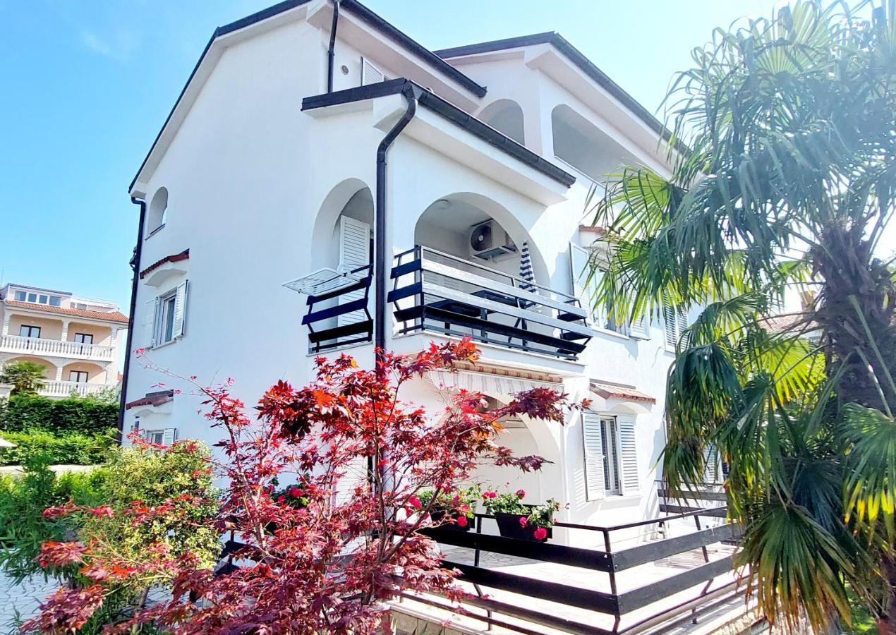 Apartments Bella Vita 2 Malinska Luaran gambar