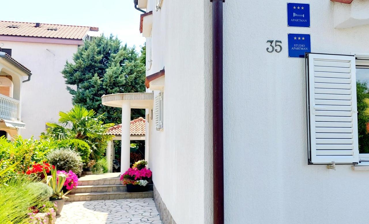Apartments Bella Vita 2 Malinska Luaran gambar